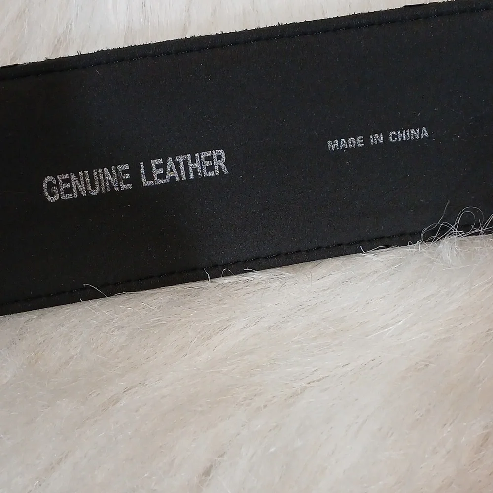 Pierre Cardin  Black Leather Belt   With Leather Covered Buckle Men Aprox: 50" - Picture 5 of 7